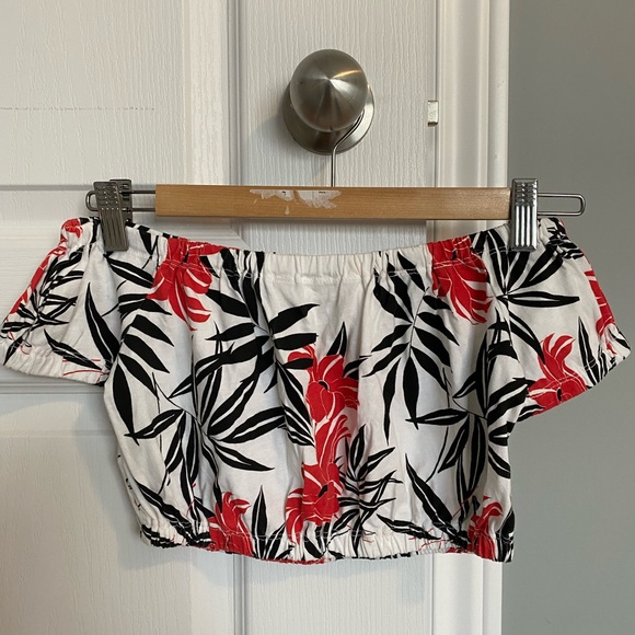 Aritzia Wilfred over the shoulder top - Picture 2 of 2